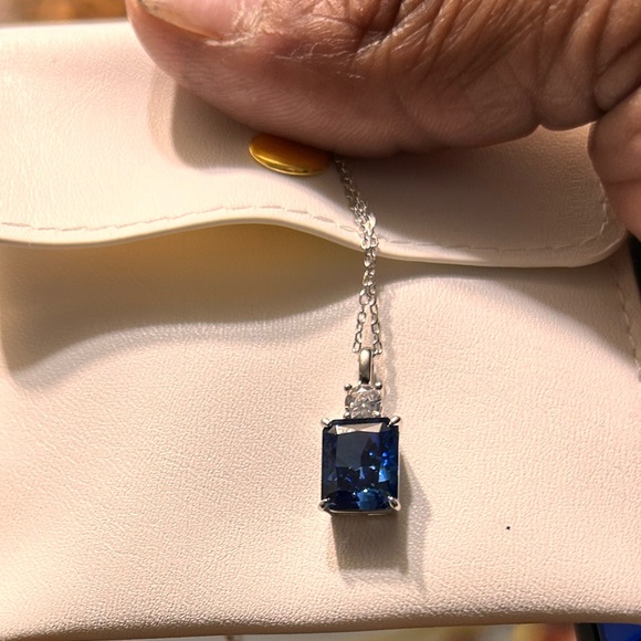 Tanzaine gem necklace with earring - Picture 3 of 7